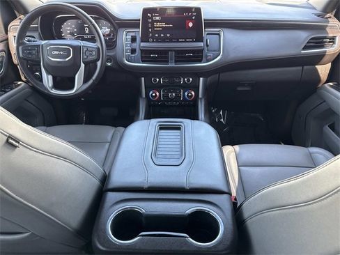 Used 2023 GMC Yukon XL SLT image 18