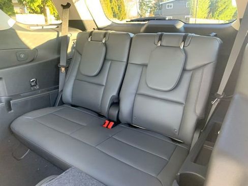 New 2026 Ford Explorer Active w/ Active Comfort Package image 17