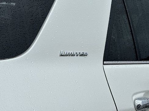 Used 2016 Toyota 4Runner Limited image 8