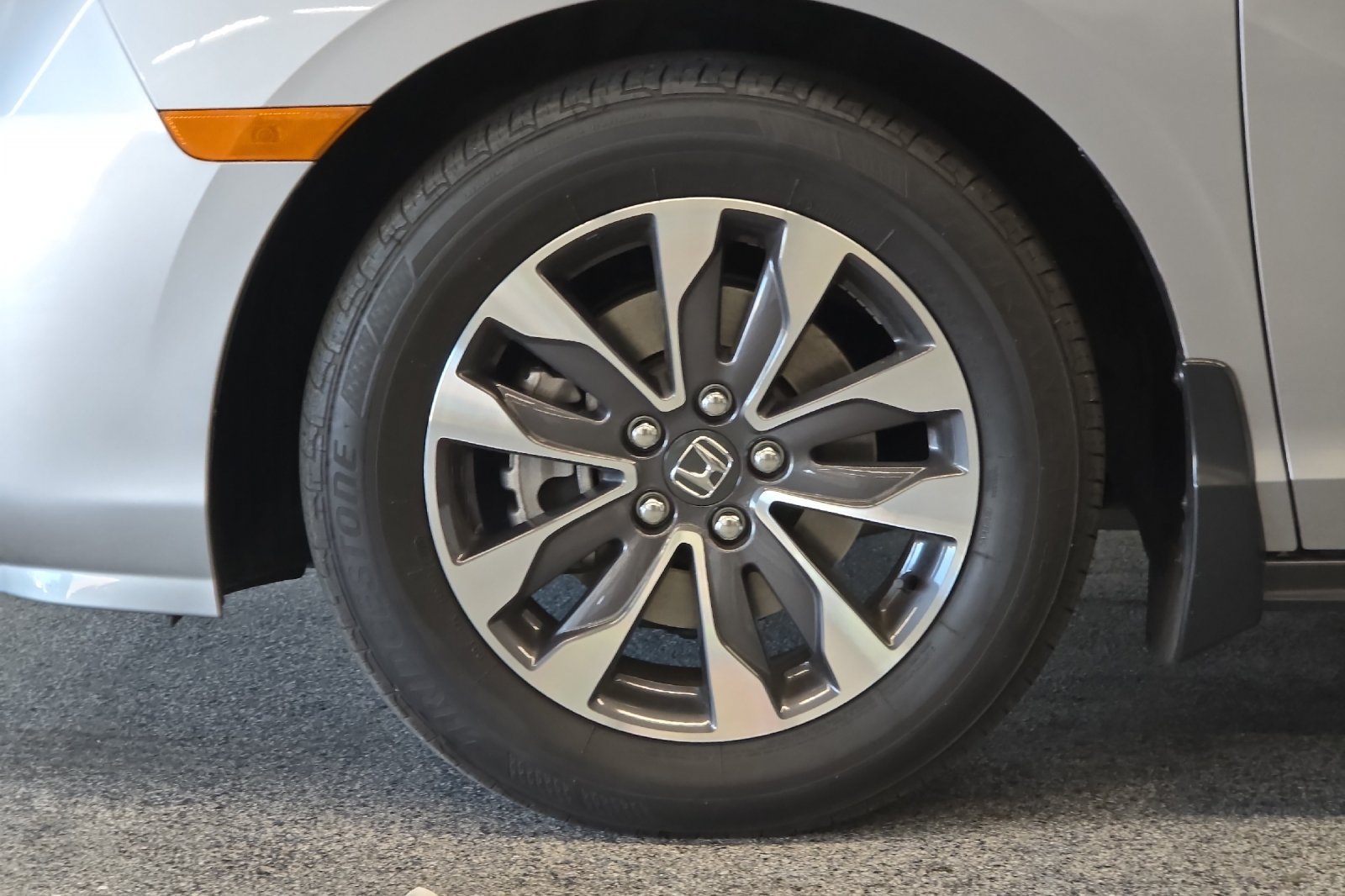 Used 2024 Honda Odyssey EX-L image 24