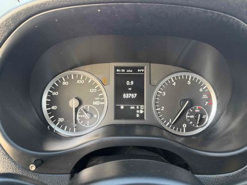 Used 2016 Mercedes-Benz Metris Passenger image 16