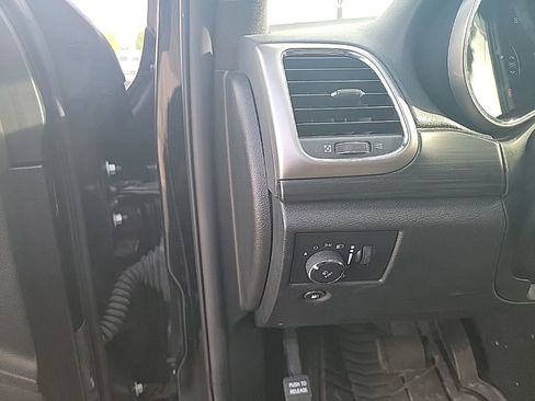 Used 2020 Jeep Grand Cherokee Laredo AWD/4WD image 19
