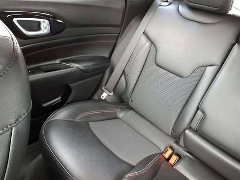 Used 2024 Jeep Compass Trailhawk image 16