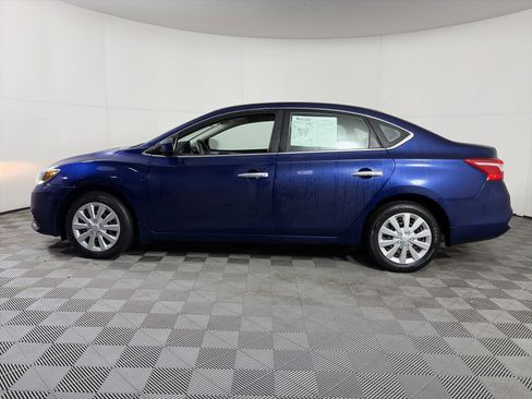 Used 2017 Nissan Sentra S image 11