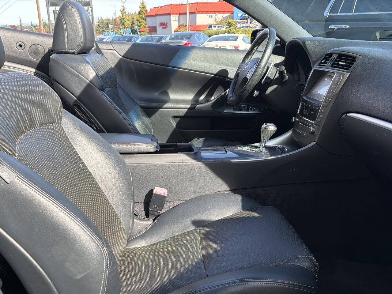 Used 2013 Lexus IS 250C RWD image 19