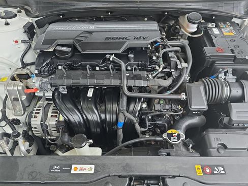 Certified 2024 Hyundai Elantra SE FWD image 27