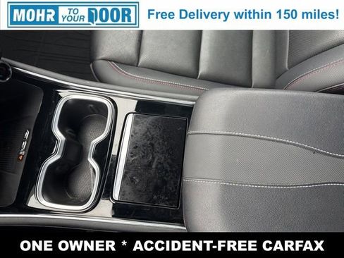 Used 2025 Chevrolet Traverse RS image 16