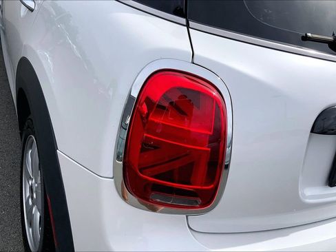 Certified 2024 MINI Cooper 4-Door Hardtop image 29