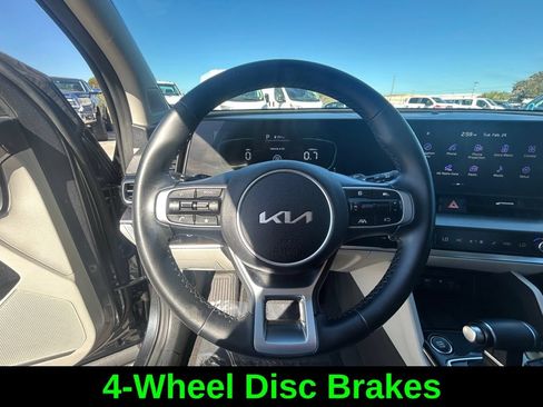 Used 2024 Kia Sportage EX FWD image 16