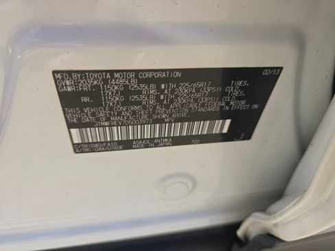 Used 2013 Toyota RAV4 XLE image 18
