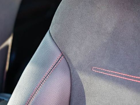 Used 2023 Mercedes-Benz GLB 250 4MATIC image 25