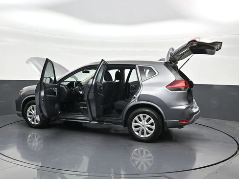 Used 2018 Nissan Rogue S FWD image 34