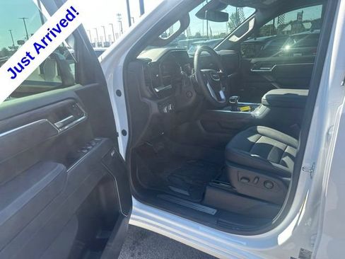 Used 2026 GMC Sierra 1500 SLT w/ SLT Premium Plus Package AWD/4WD image 11