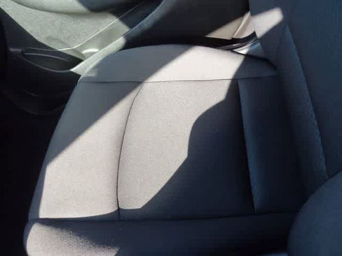 Used 2024 Chevrolet Malibu LT image 25