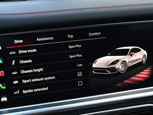 Used 2023 Porsche Panamera GTS image 18