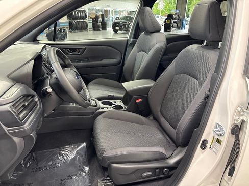 Used 2025 Subaru Forester Premium AWD/4WD image 10