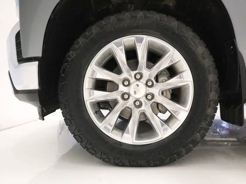 Used 2021 Chevrolet Silverado 1500 LTZ AWD/4WD image 9