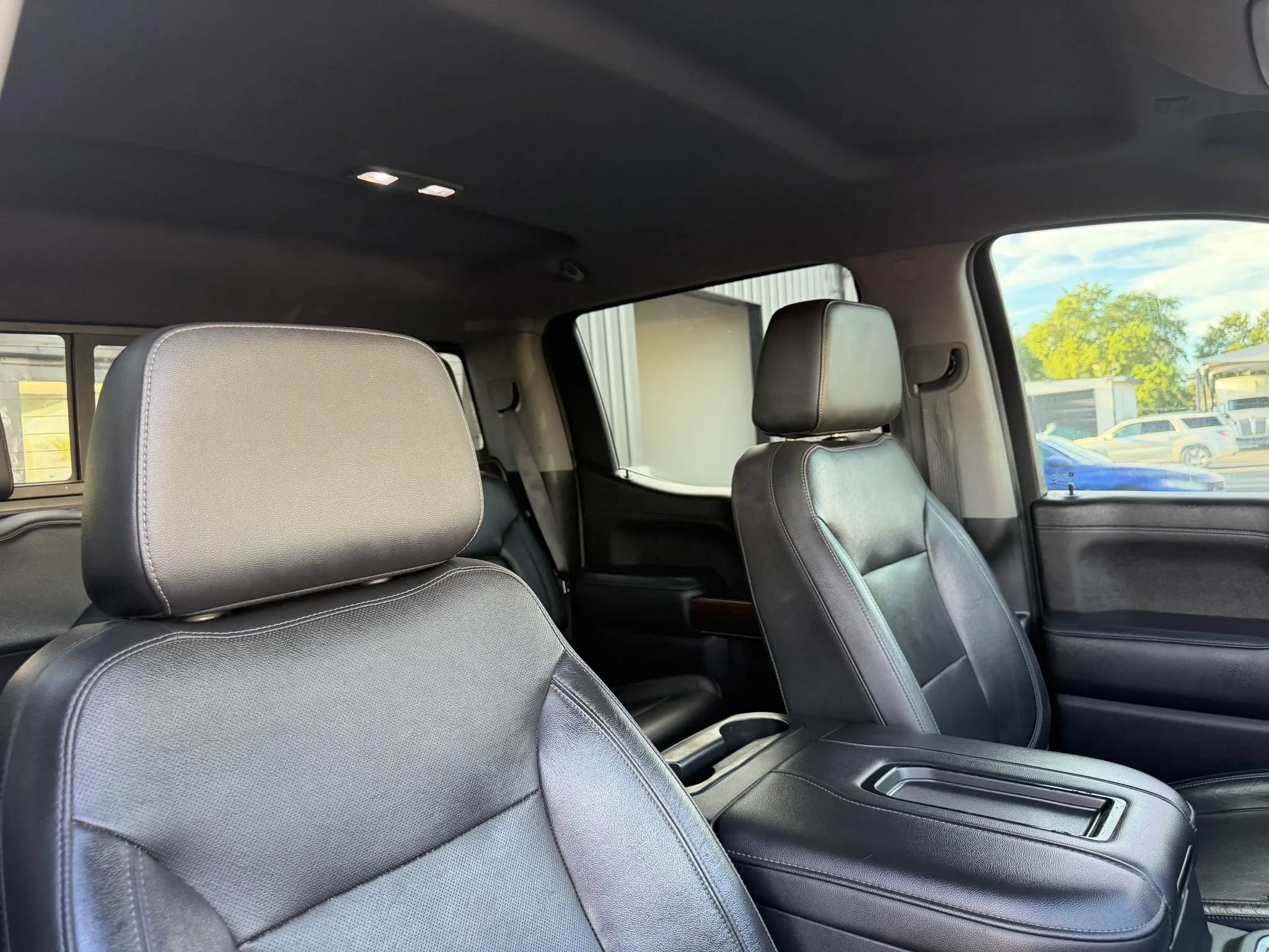 Used 2020 GMC Sierra 1500 SLT RWD image 26