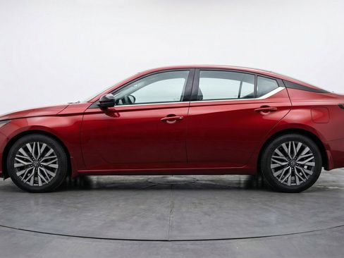 Used 2025 Nissan Altima 2.5 SV image 5
