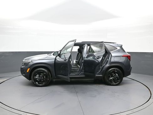 New 2026 Kia Seltos EX w/ EX Sunroof Package image 44