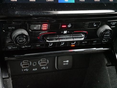 Used 2021 Jeep Grand Cherokee L Limited image 23