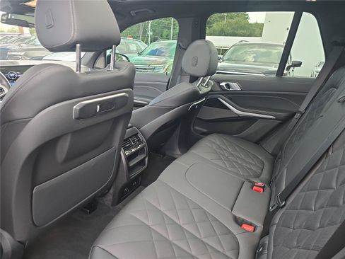 Certified 2024 BMW X5 sDrive40i w/ M Sport Package RWD image 11