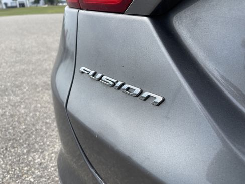 Used 2013 Ford Fusion SE FWD image 24