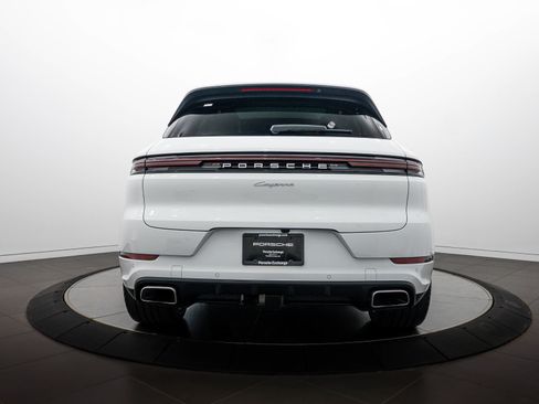 Certified 2026 Porsche Cayenne AWD/4WD image 6