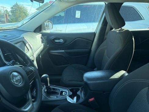 Used 2020 Jeep Cherokee Latitude image 9