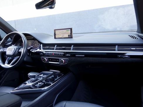 Used 2018 Audi Q7 3.0T Prestige w/ Prestige Package image 16