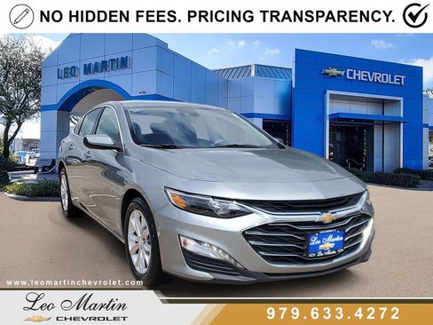 Used 2024 Chevrolet Malibu LT FWD image 2