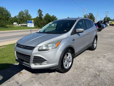 Used 2014 Ford Escape SE image 3