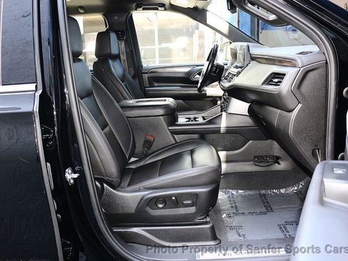 Used 2022 Chevrolet Suburban LT AWD/4WD image 32