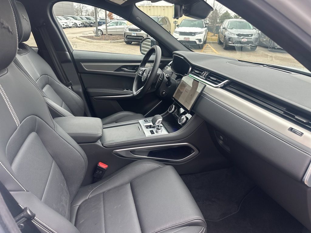 Used 2026 Jaguar F-PACE R-Dynamic S AWD/4WD image 11
