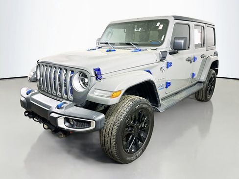 Used 2021 Jeep Wrangler Unlimited Sahara image 3