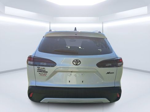 Used 2026 Toyota Corolla Cross LE FWD image 4