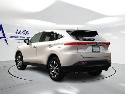 Used 2021 Toyota Venza LE w/ Carpet Mat Package (TMS)