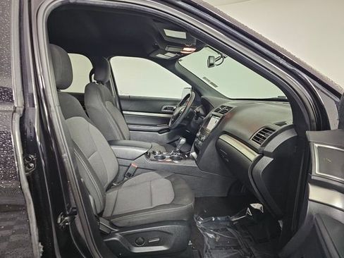Used 2019 Ford Explorer XLT w/ Equipment Group 201A AWD/4WD image 11