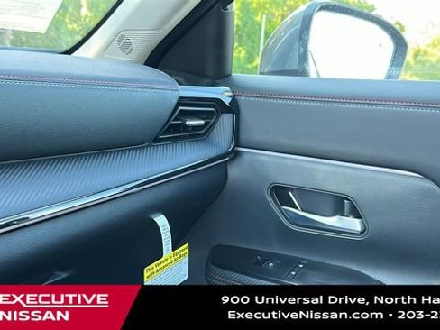 Used 2025 Nissan Kicks SR image 20