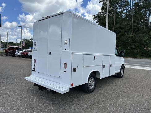 New 2025 Chevrolet Express 3500 Work Van w/ Power Convenience Package image 16