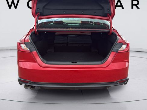 Used 2026 Toyota Camry Hybrid image 19