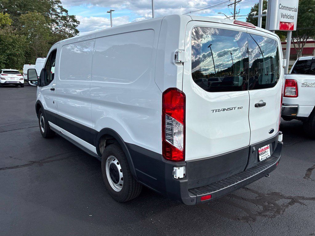 Used 2020 Ford Transit 150 Low Roof RWD image 5