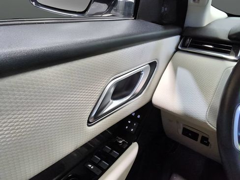 Used 2023 Land Rover Range Rover Velar HST AWD/4WD image 10