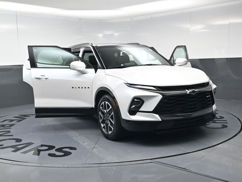 Certified 2024 Chevrolet Blazer RS w/ Enhanced Convenience Package image 23