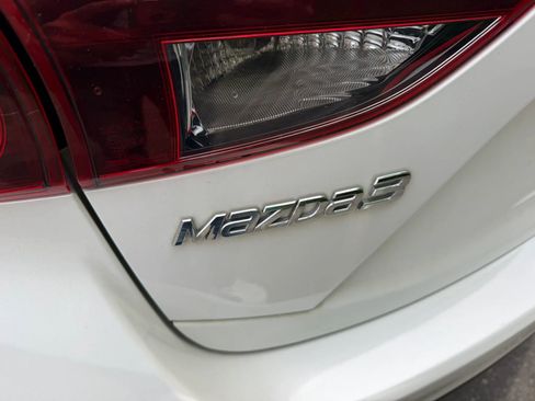 Used 2014 MAZDA MAZDA3 i Sport FWD image 10