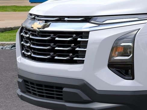 New 2026 Chevrolet Equinox LT w/ Convenience Package II FWD image 13