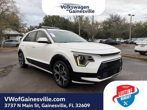Used 2023 Kia Niro EX Touring image 1