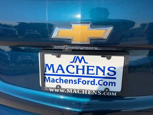 Used 2021 Chevrolet Equinox LT FWD image 28