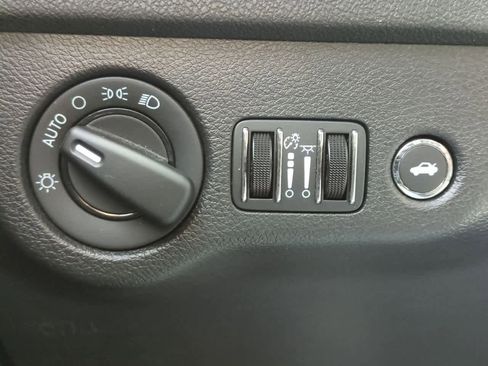 Used 2021 Dodge Charger SXT image 18