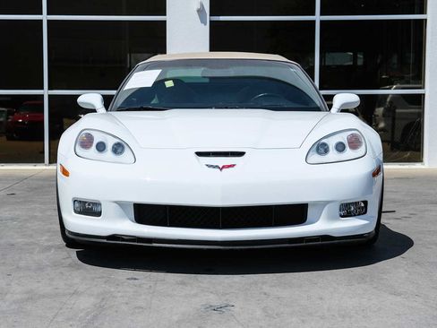 Used 2011 Chevrolet Corvette Grand Sport w/ Preferred Equipment Group RWD image 3